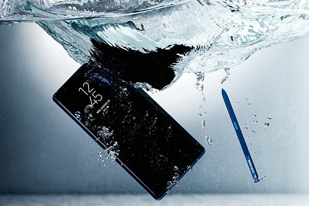 Watch: Samsung Galaxy Note8 unpacked