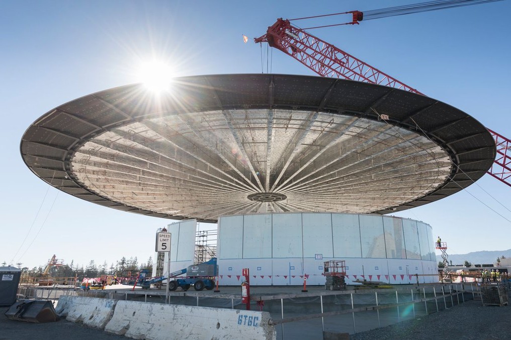 Video: Drone captures Apple Park ahead of iPhone 8 launch