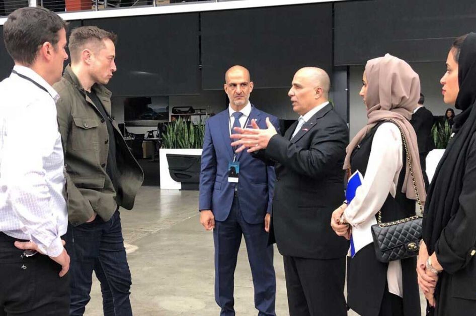 RTA chief discusses Dubai's electric vehicle plan with Elon Musk