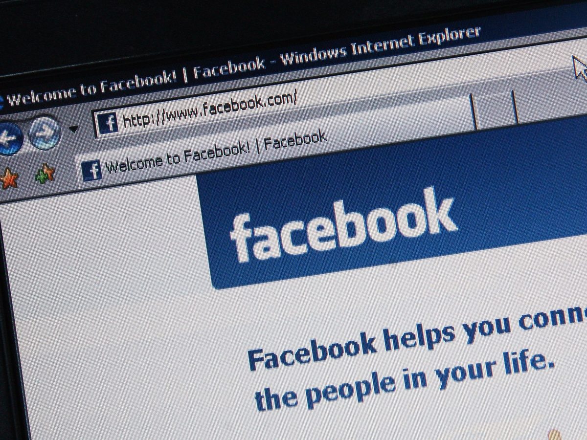 Facebook now ‘cash flow positive’