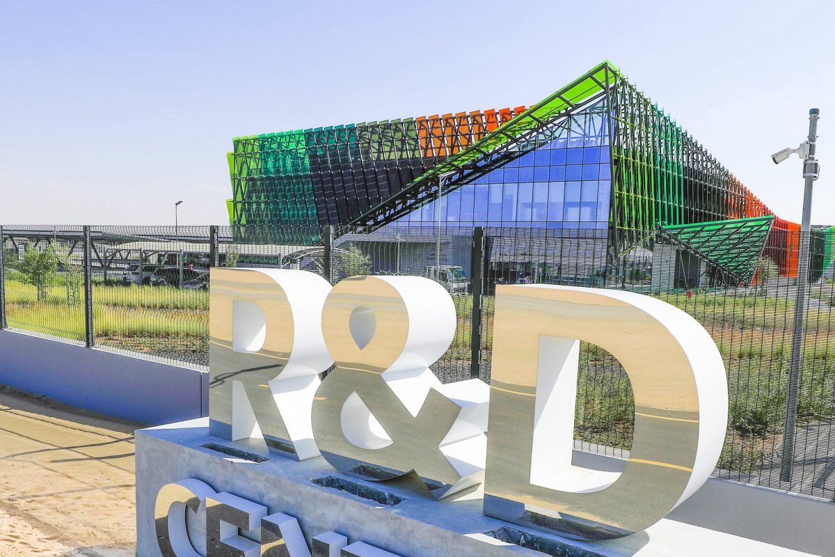 DEWA’s R&D Centre collaborates with Stanford University