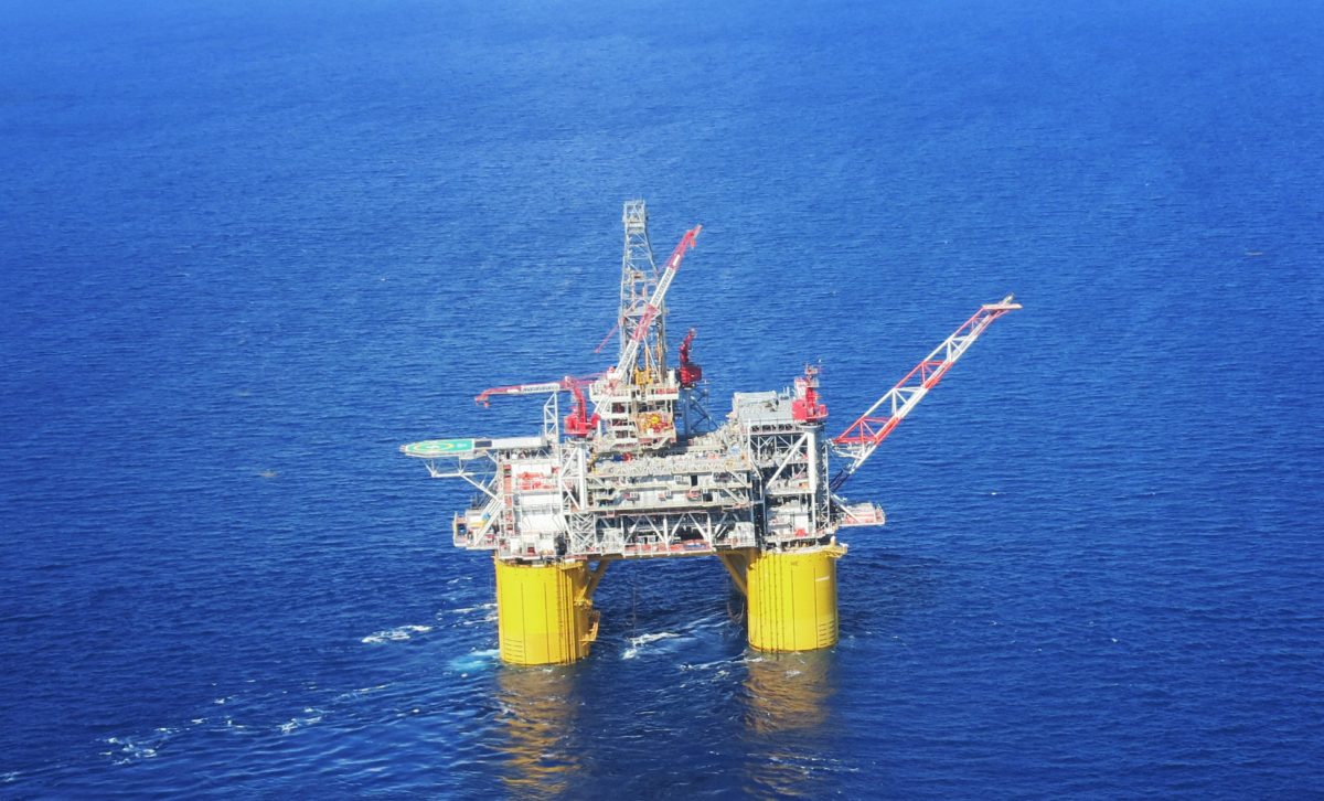 Riverbed Oil rigs Shell Drilling connectivity