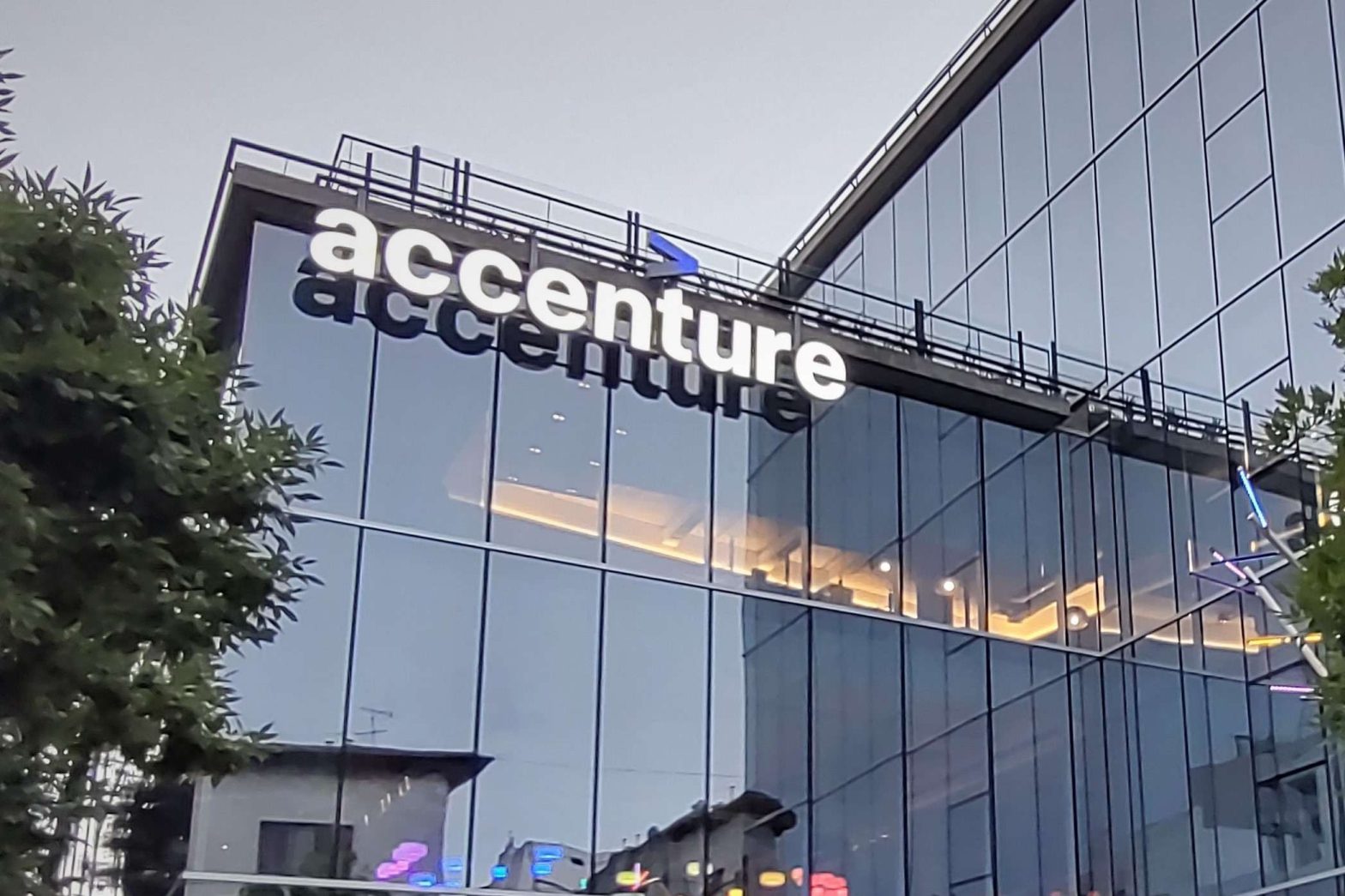 Accenture To Lay Off Around 900 Employees - Edge Middle East